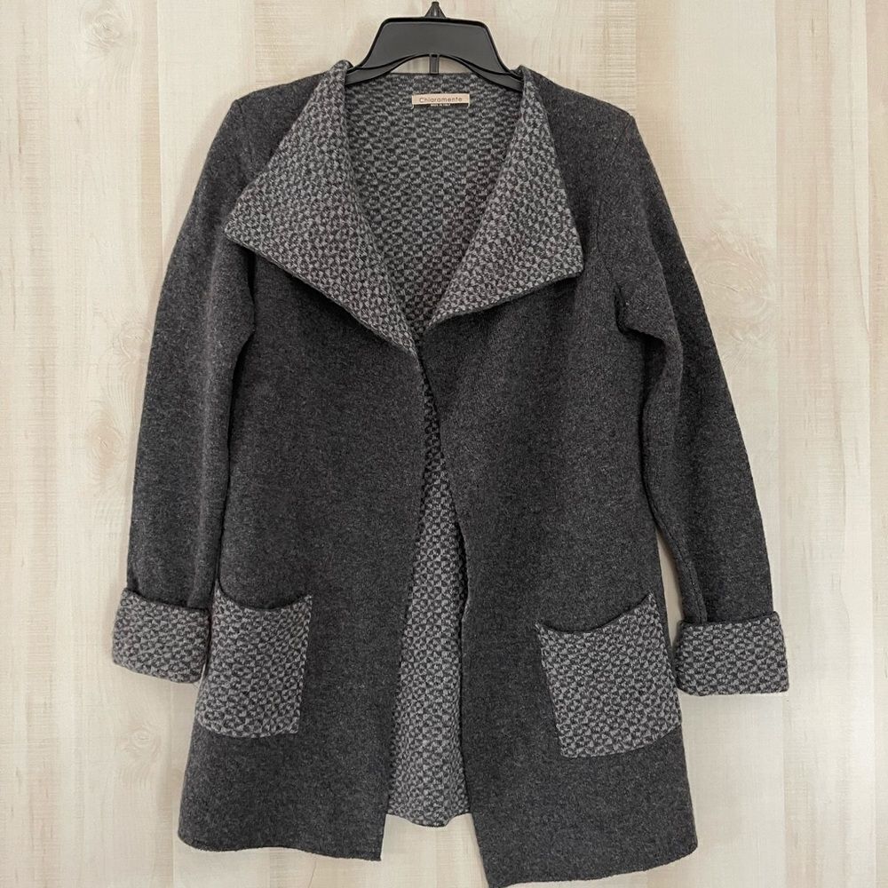 Chiaramente‎ gray wool open front cardigan, size small